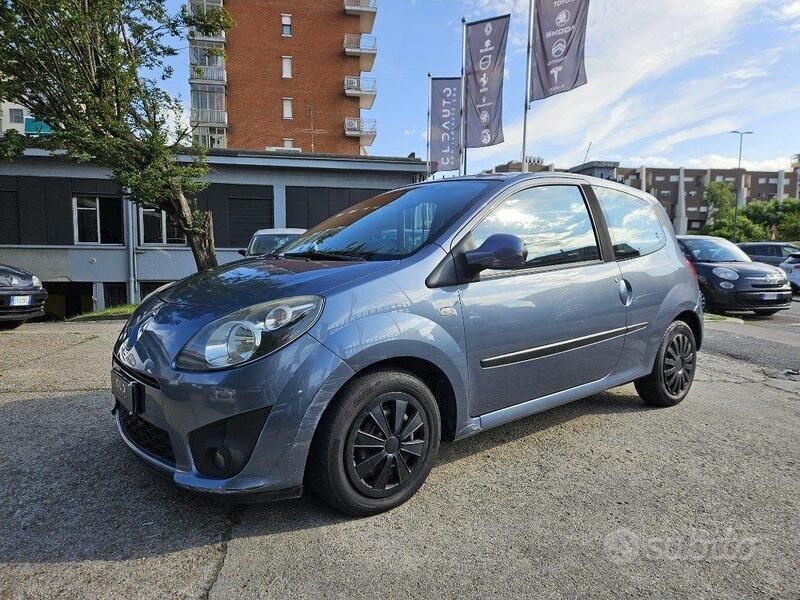 Usata Renault Twingo Dynamique 76 CV (55 kW) 2008 Grigio scuro Utilitaria