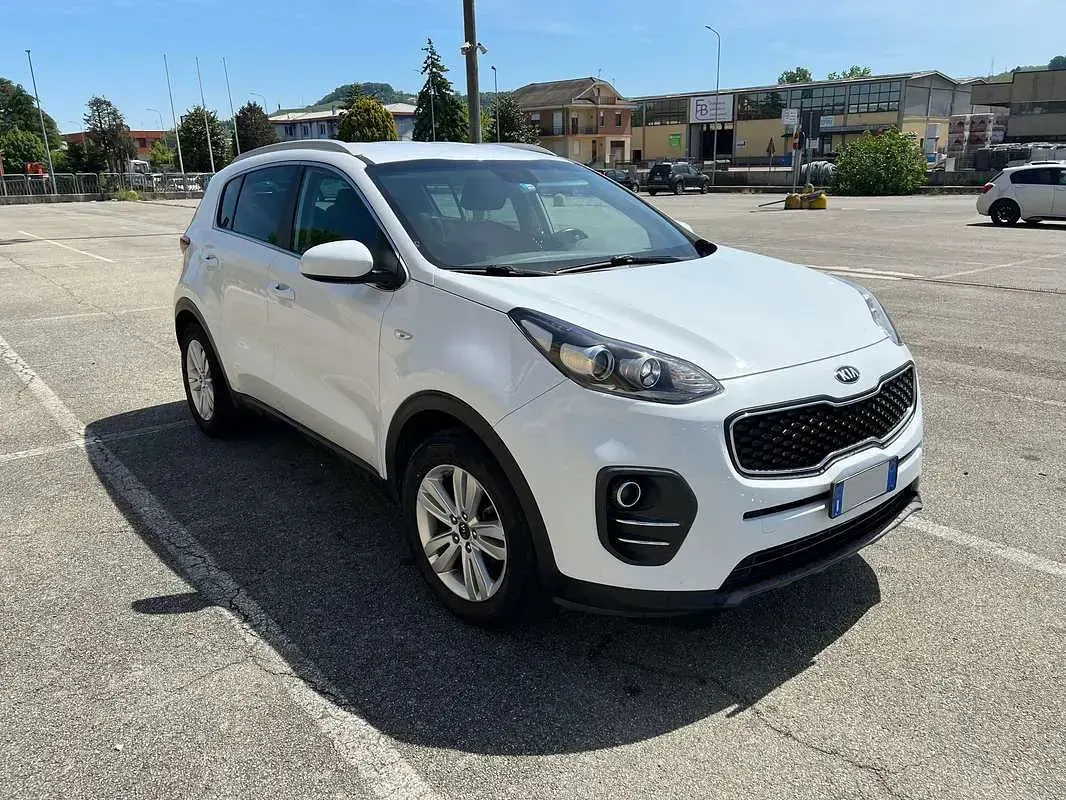 Usata Kia Sportage Style 116 CV (85 kW) 2018 Bianco SUV