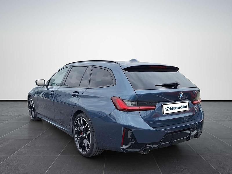 Usata BMW 320 190 CV (139 kW) 2025 Arctic race blue metallic Station wagon