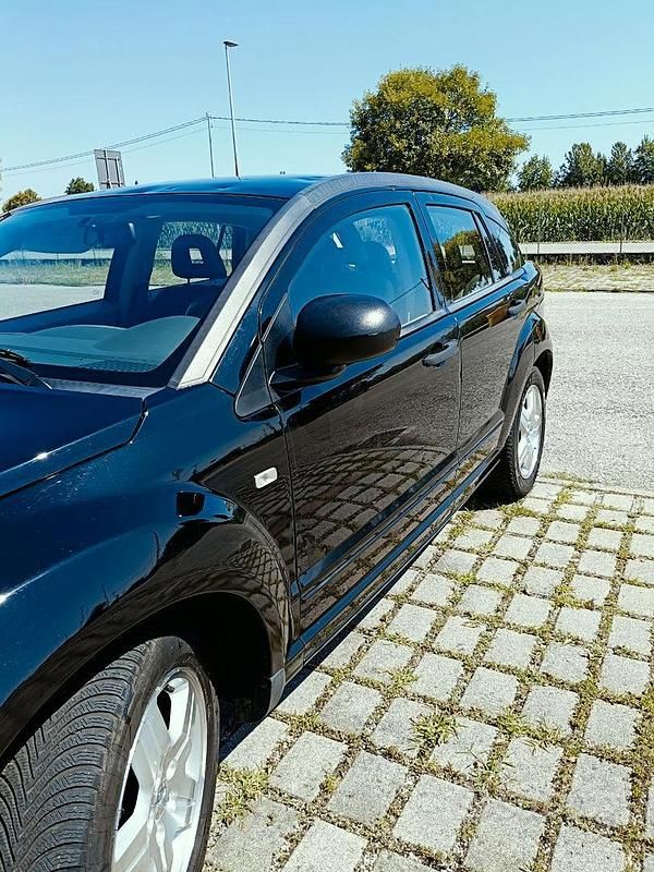 Usata Dodge Caliber 140 CV (102 kW) 2009 Nero Utilitaria