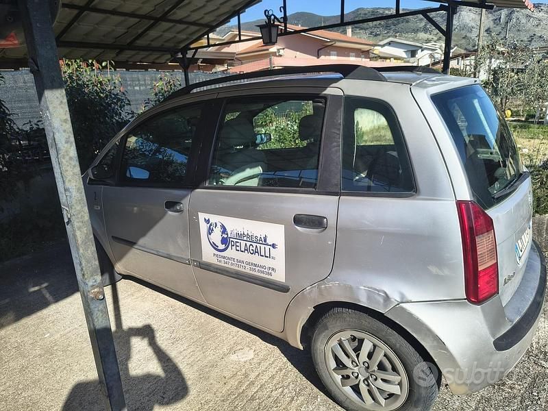 Usata Fiat Idea 70 CV (51 kW) 2005 Grigio Monovolume