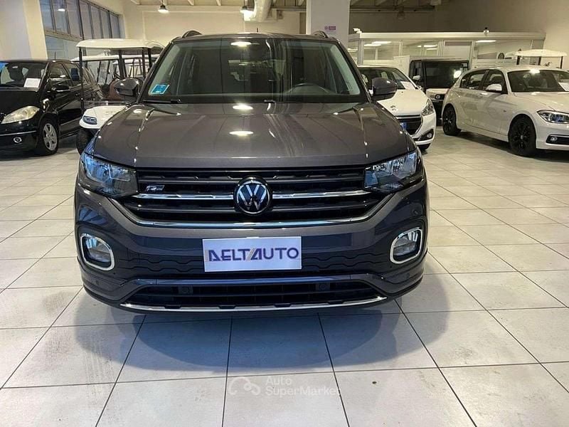 Usata VW T-Cross R-line 95 CV (69 kW) 2023 Grigio SUV