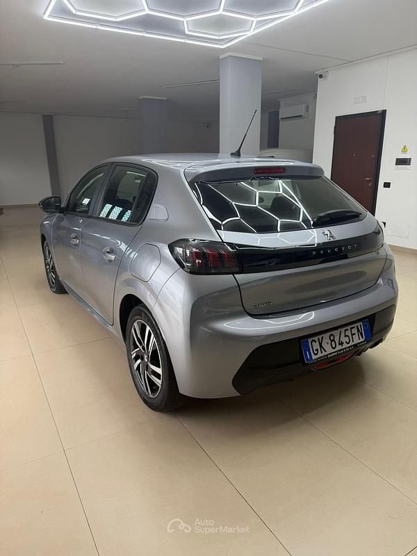 Usata Peugeot 208 75 CV (55 kW) 2022 Utilitaria