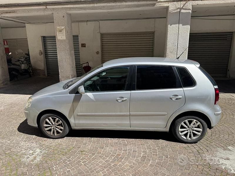 Usata VW Polo 70 CV (51 kW) 2008 Grigio Utilitaria