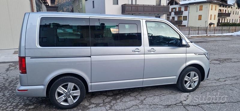 Usata VW Multivan Highline 204 CV (150 kW) 2021 Grigio Furgone