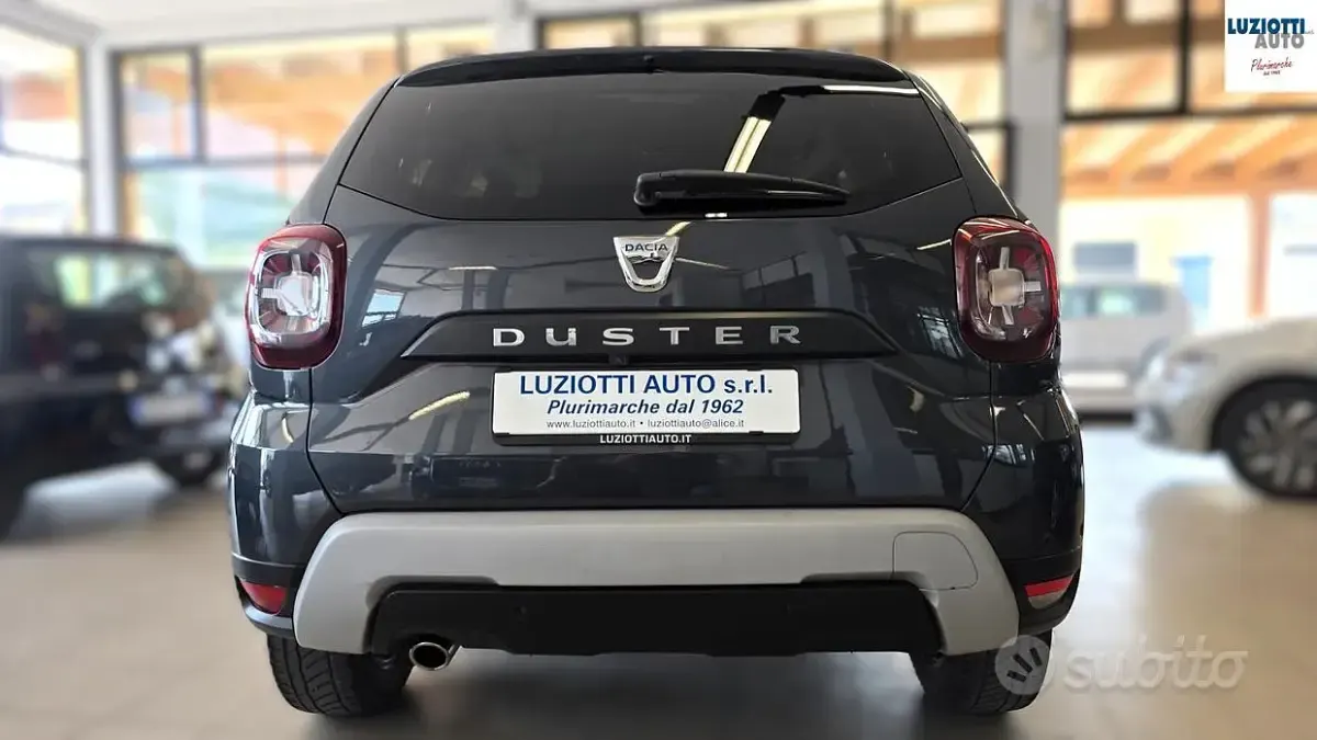 Usata Dacia Duster Prestige 101 CV (74 kW) 2020 Grigio SUV