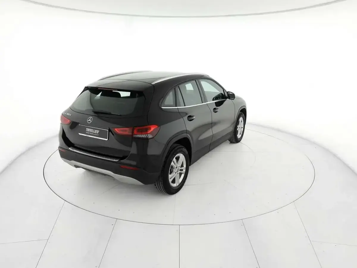 Usata Mercedes GLA180 116 CV (85 kW) 2023 Nero SUV
