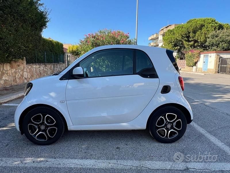 Usata Smart ForTwo Coupé 61 CV (44 kW) 2015 Bianco Coupé