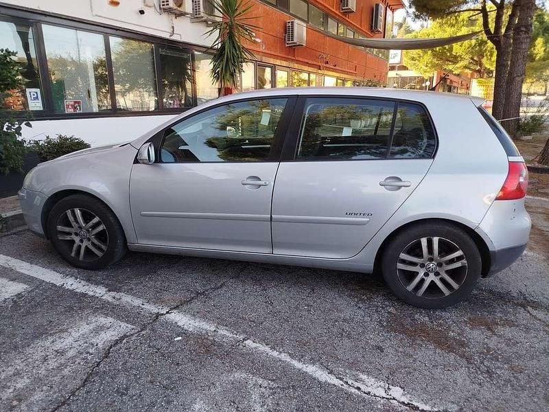 Usata 2008 VW Golf VI Comfortline Due volumi | 2900 € (Molto cara) - Immagine 1/4