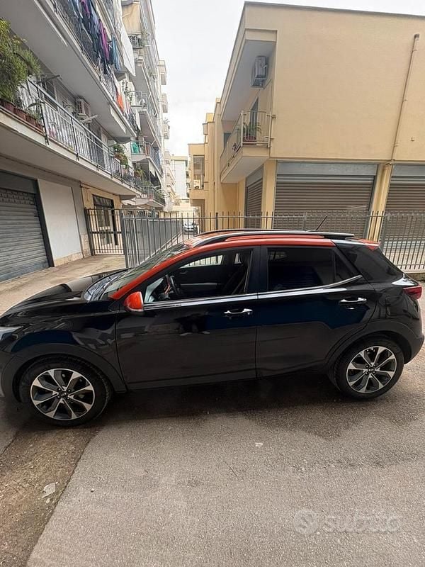 Usata Kia Stonic 110 CV (80 kW) 2017 Nero SUV