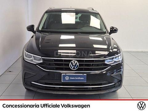 Nero Usata 2021 VW Tiguan Life SUV | 22.590 € (Ottimo prezzo) - Immagine 1/4