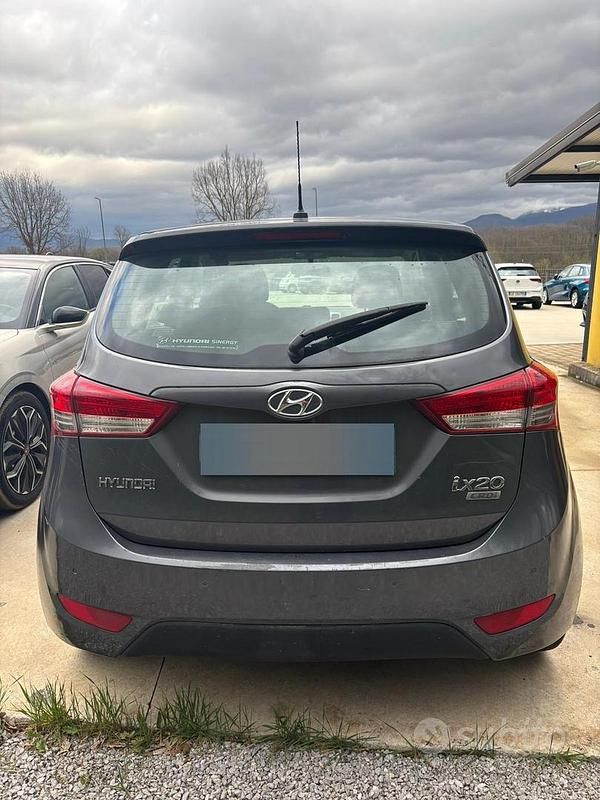Usata Hyundai ix20 90 CV (66 kW) 2011 Grigio Utilitaria