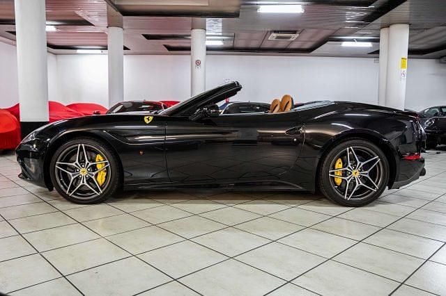 Usata Ferrari California 560 CV (411 kW) 2016 Nero Cabrio