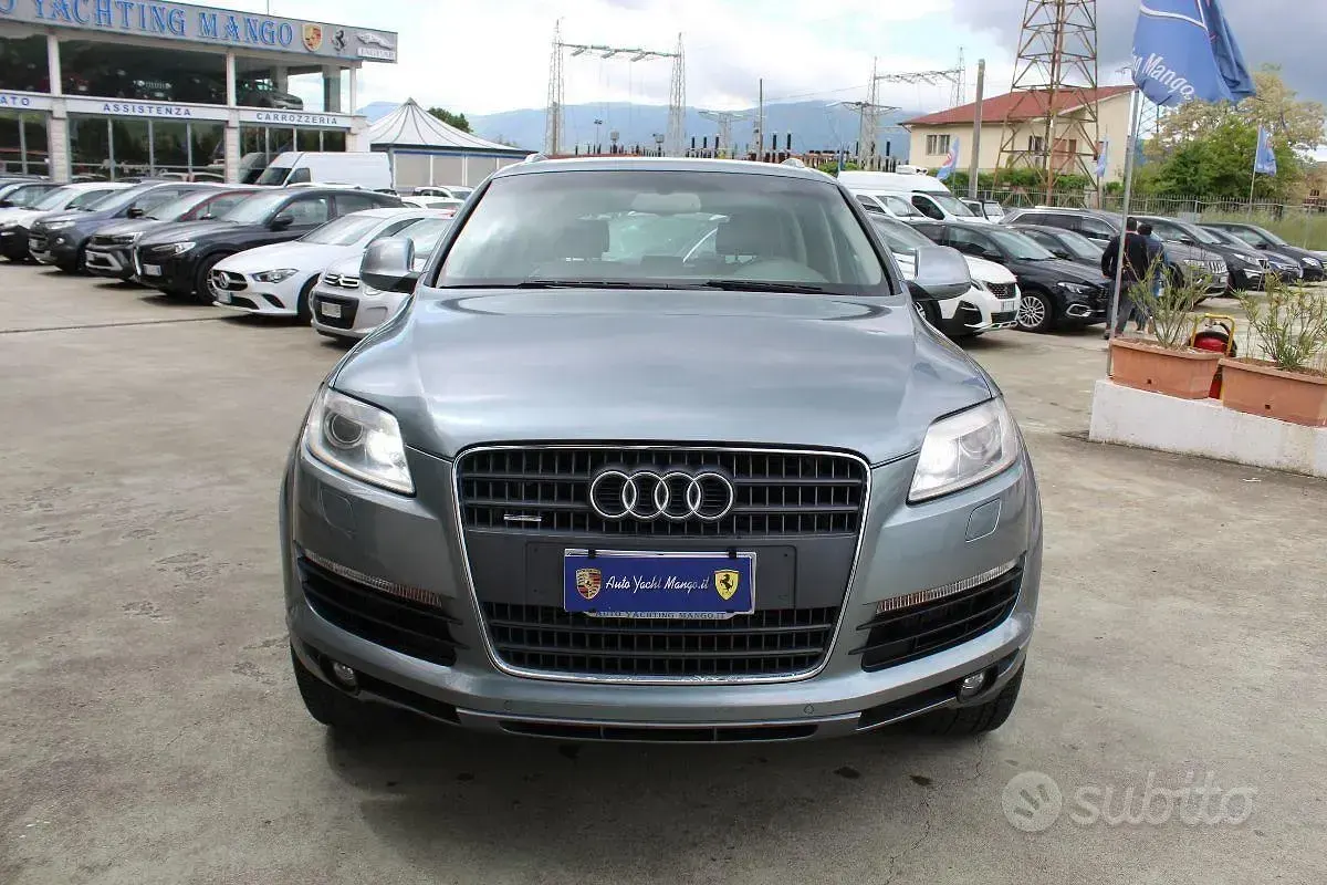 Usata Audi Q7 Advanced 235 CV (172 kW) 2007 Grigio SUV