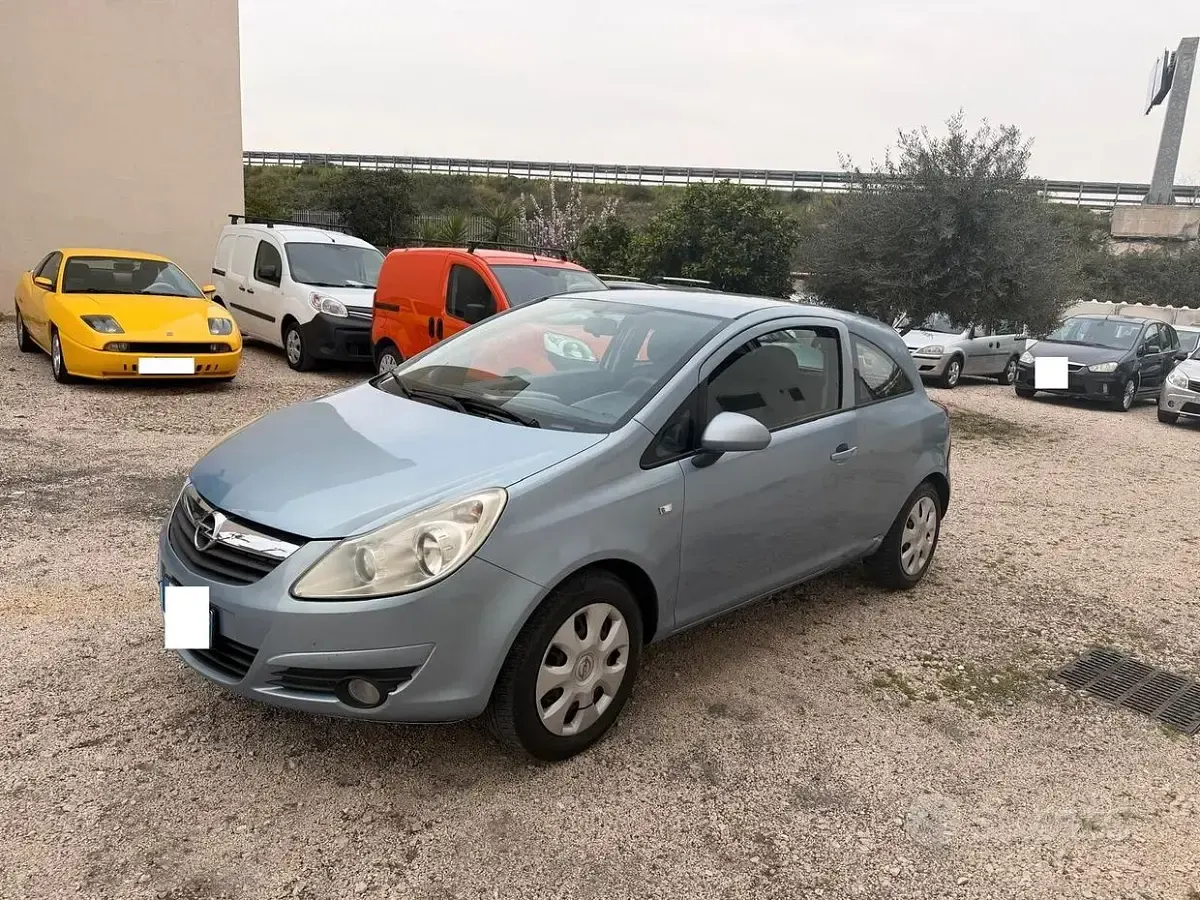 Usata Opel Corsa Club 75 CV (55 kW) 2009 Utilitaria