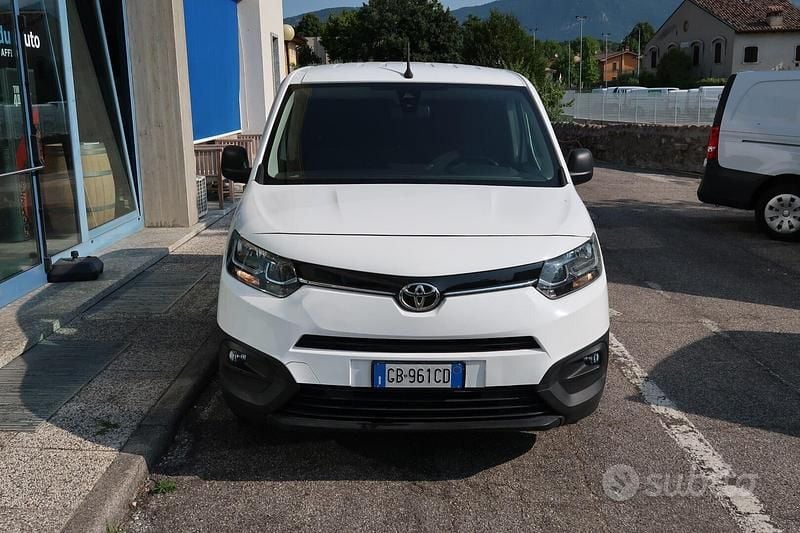 Bianco Usata 2020 Toyota Proace City City Monovolume | 9400 € (Buon prezzo) - Immagine 1/4