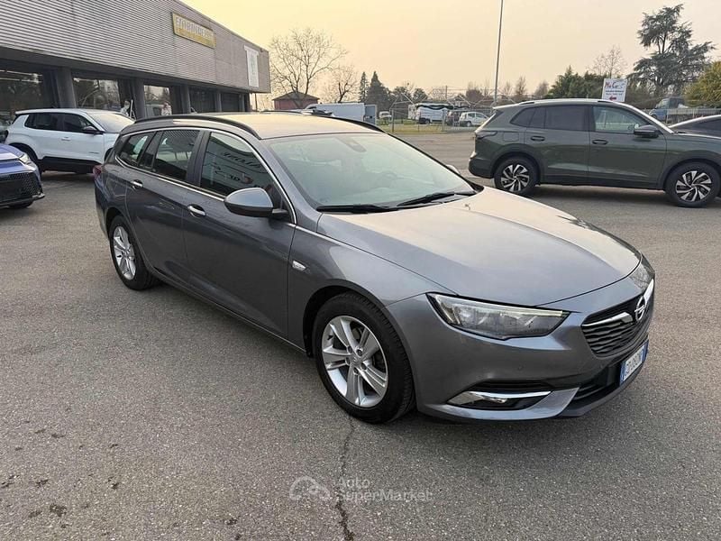 Usata Opel Insignia Business 136 CV (100 kW) 2021 Gray Station wagon