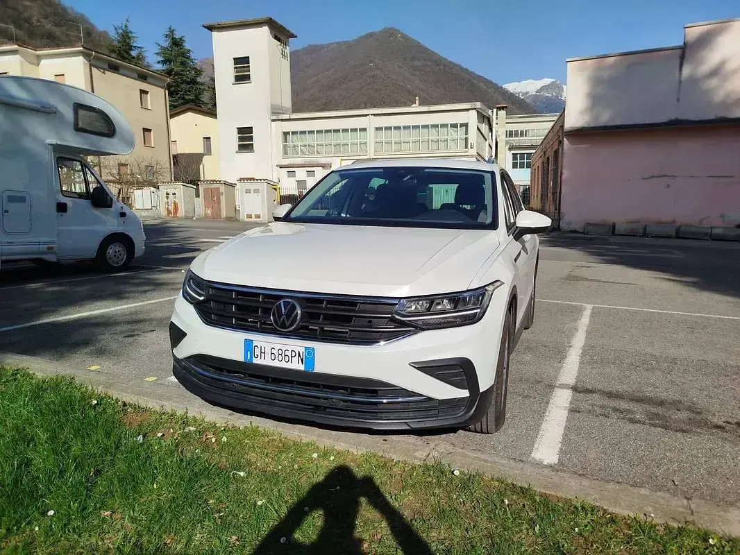 Usata VW Tiguan Comfortline 150 CV (110 kW) 2021 Bianco SUV
