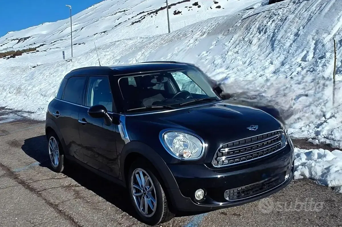 Usata Mini Countryman 111 CV (81 kW) 2015 Nero SUV