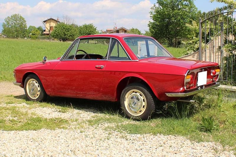 Begagnad Lancia Fulvia S 91 HK (66 kW) 1969 Röd Halvkombi