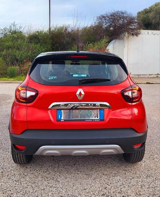 Usata Renault Captur 2018 Rosso SUV