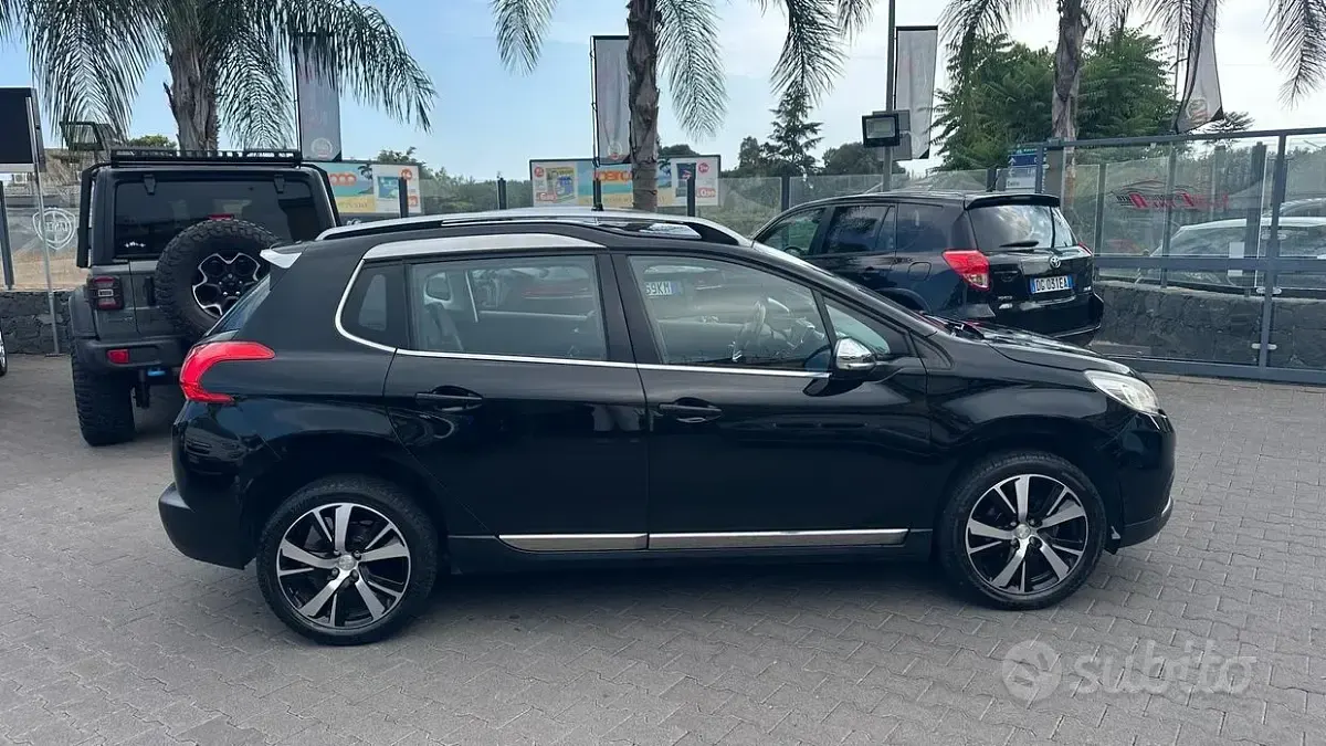 Usata Peugeot 2008 Allure 99 CV (72 kW) 2016 Nero SUV