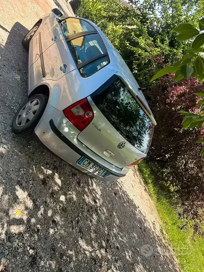 Usata VW Polo 75 CV (55 kW) 2004 Grigio Utilitaria