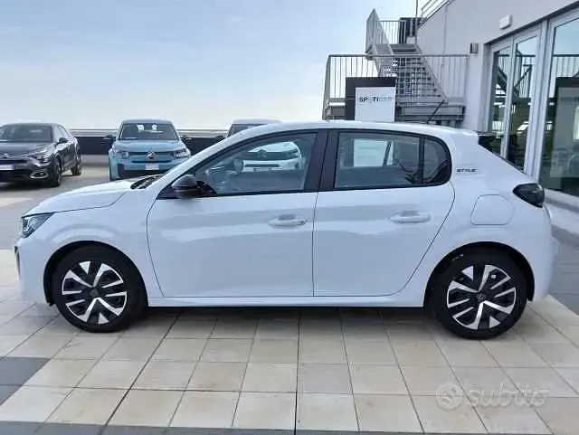 Nuova Peugeot 208 101 CV (74 kW) 2026 Utilitaria