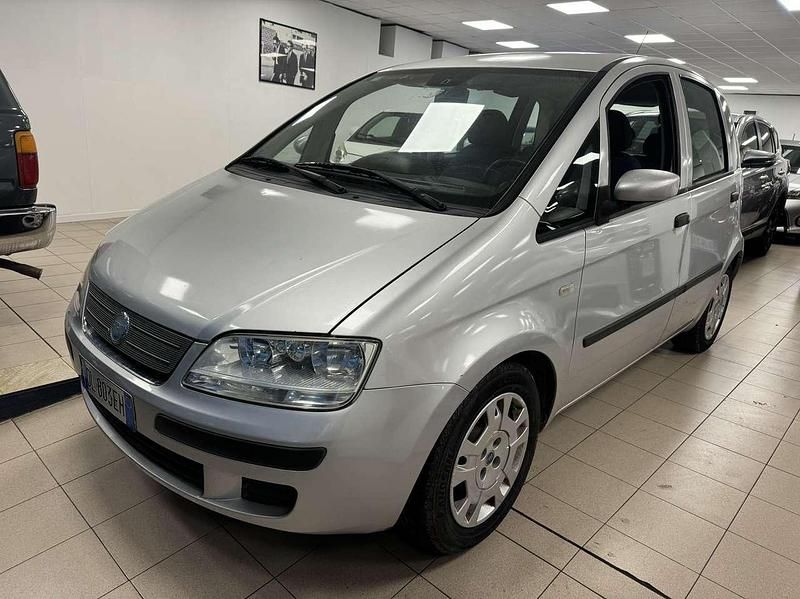 Usata Fiat Idea 80 CV (58 kW) 2007 Argento Monovolume