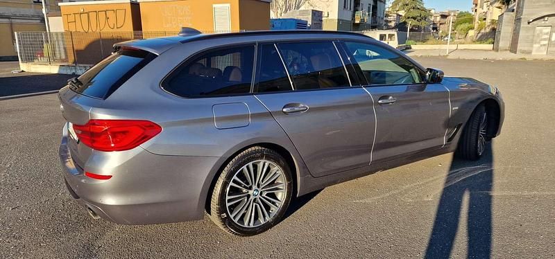 Usata BMW 520 Sport Line 190 CV (139 kW) 2017 Grigio Station wagon
