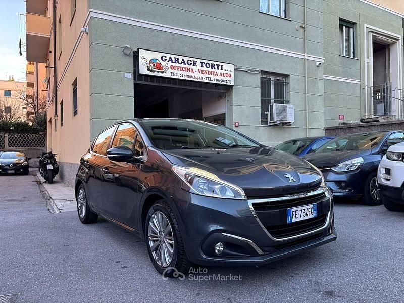 Usata Peugeot 208 Active 82 CV (60 kW) 2016 Grigio Utilitaria