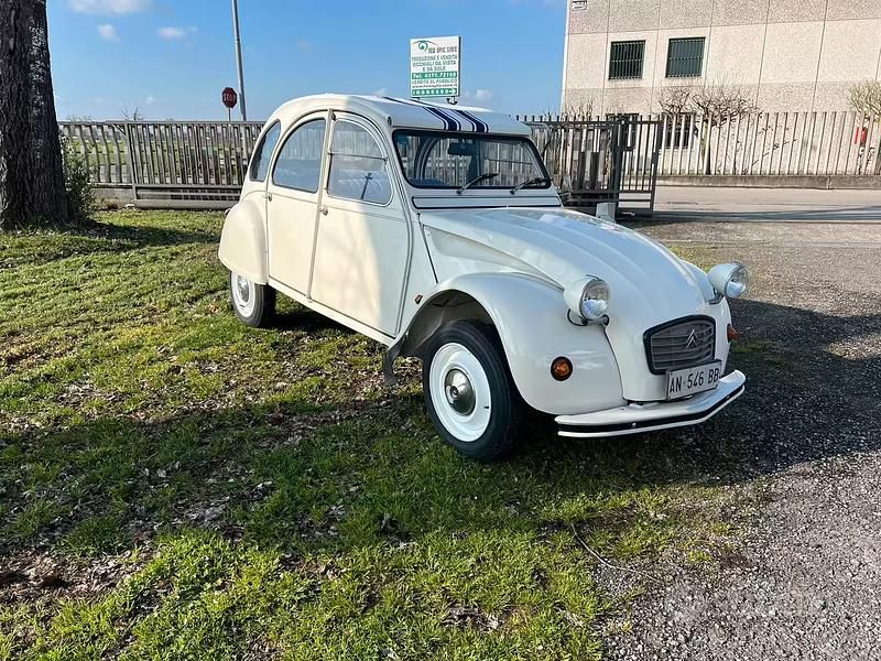 Usata Citroën 2CV 28 CV (20 kW) 1982 Berlina