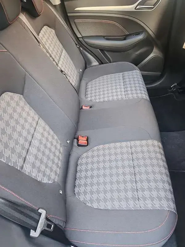 Usata MG ZS Comfort 106 CV (77 kW) 2024 SUV