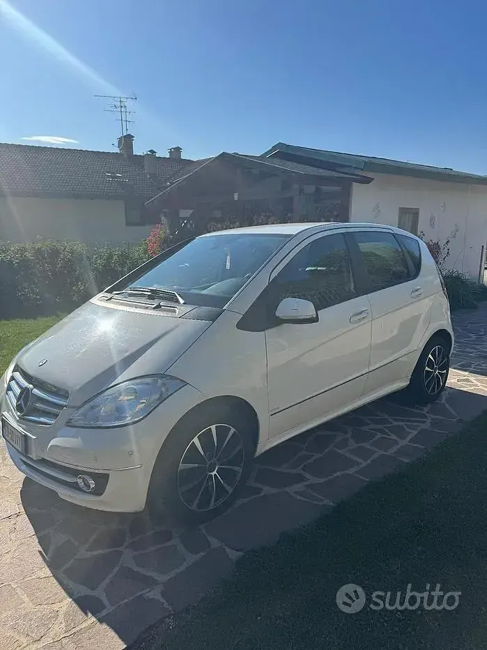 Usata Mercedes A180 109 CV (80 kW) 2011 Utilitaria
