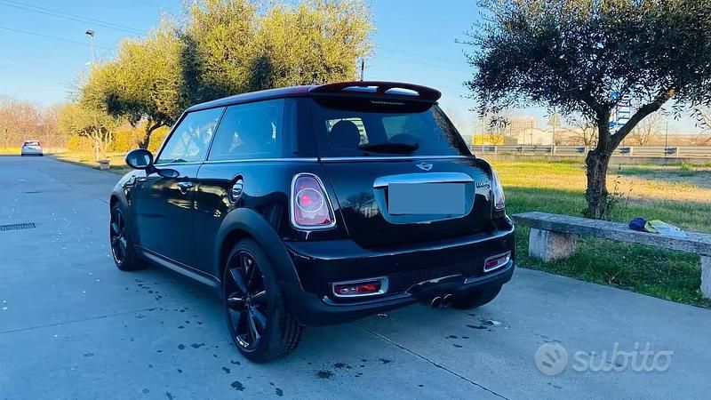 Usata Mini Cooper S 184 CV (135 kW) 2011 Nero Utilitaria