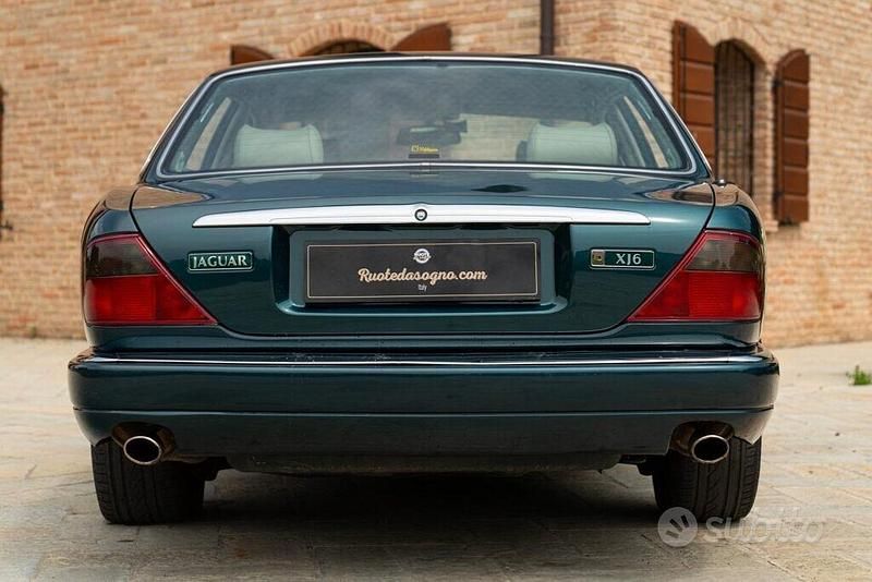 Usata Jaguar XJ6 211 CV (155 kW) 1995 Verde Berlina