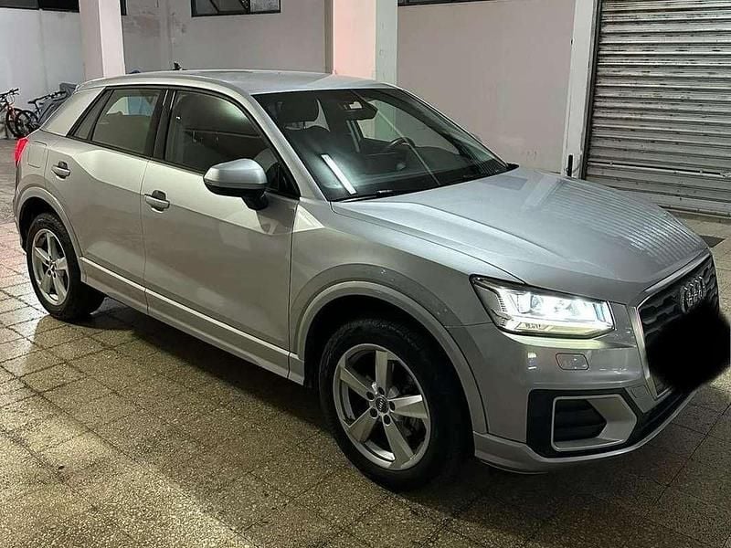 Argento Usata 2020 Audi Q2 S-Line SUV | 21.900 € (Buon prezzo) - Immagine 1/4