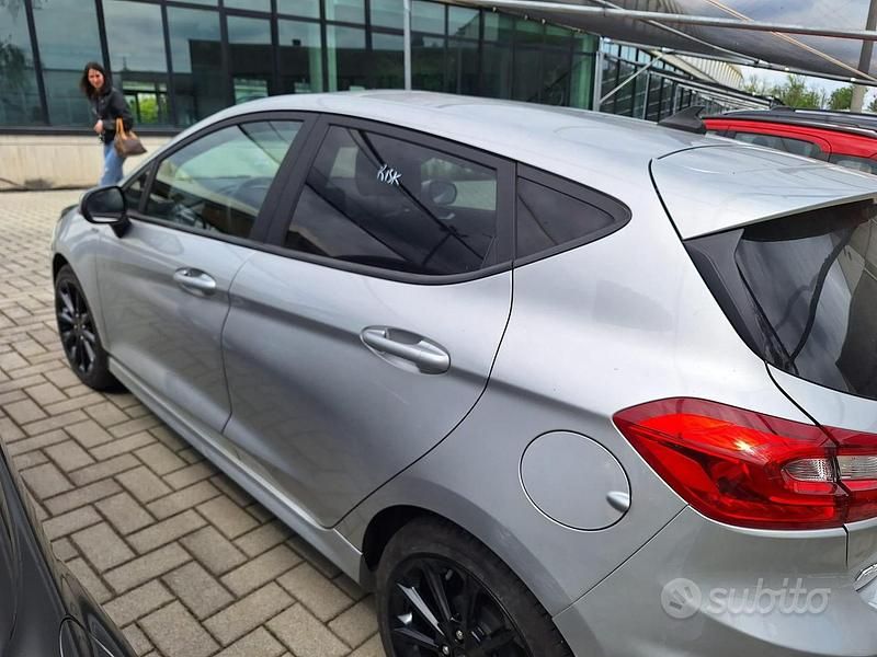 Usado Ford Fiesta ST-Line 86 HP (63 kW) 2021 Sedan