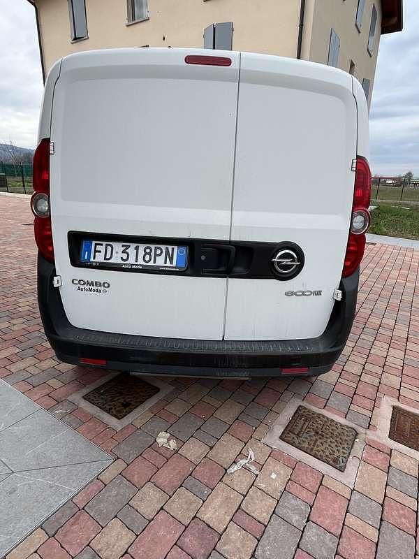 Usata Opel Combo 120 CV (88 kW) 2016 Monovolume