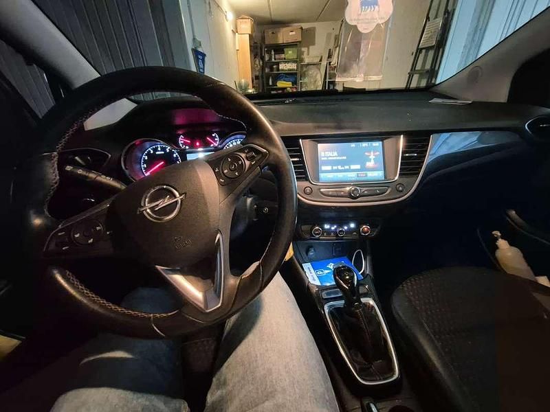Usata Opel Crossland X Innovation 110 CV (80 kW) 2018 Grigio SUV