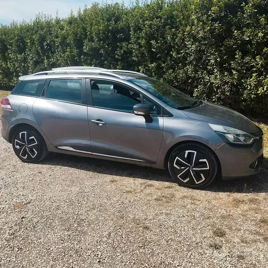 Usata Renault Clio V 90 CV (66 kW) 2022 Grigio Station wagon