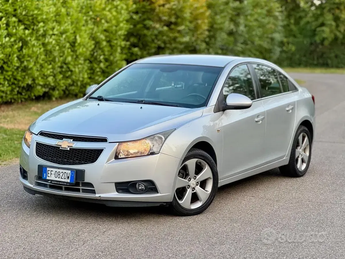 Usata Chevrolet Cruze LT 150 CV (110 kW) 2010 Grigio Berlina