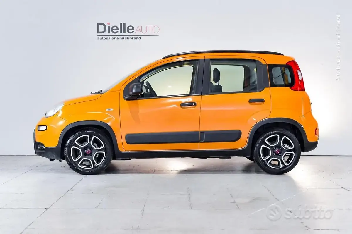 Usata Fiat Panda City Life 95 CV (69 kW) 2022 Rosso Utilitaria