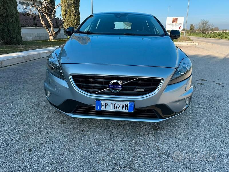 Usata Volvo V40 R-Design 115 CV (84 kW) 2013 Grigio Berlina