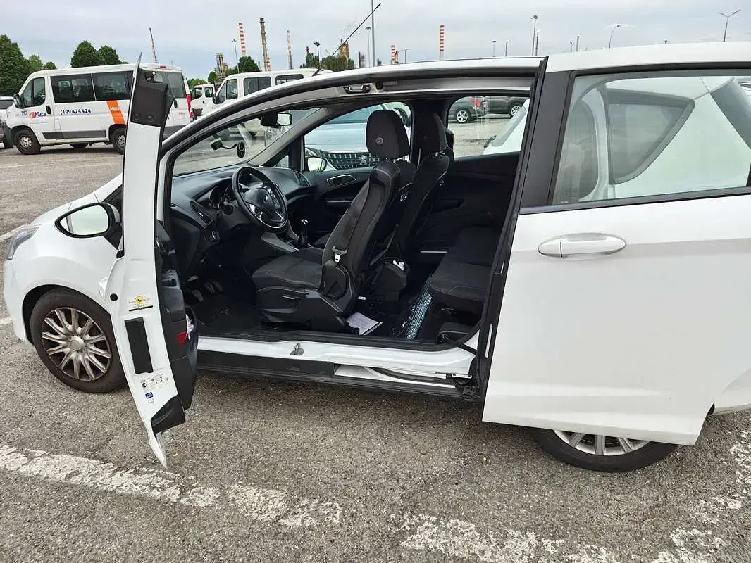 Usado Ford B-MAX Business Edition 87 CV (63 kW) 2016 Blanco Monovolumen