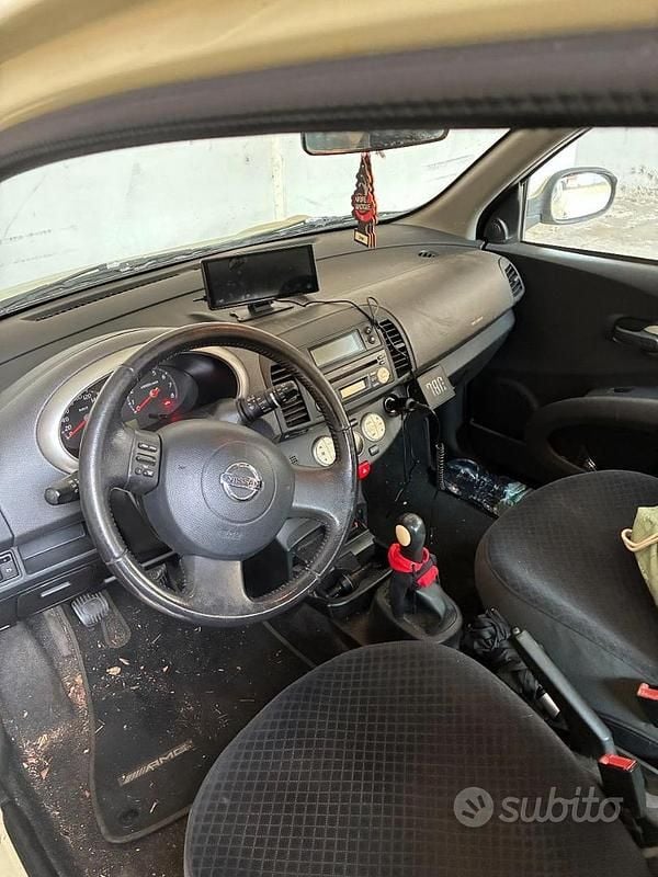 Usata Nissan Micra 88 CV (64 kW) 2003 Giallo Berlina