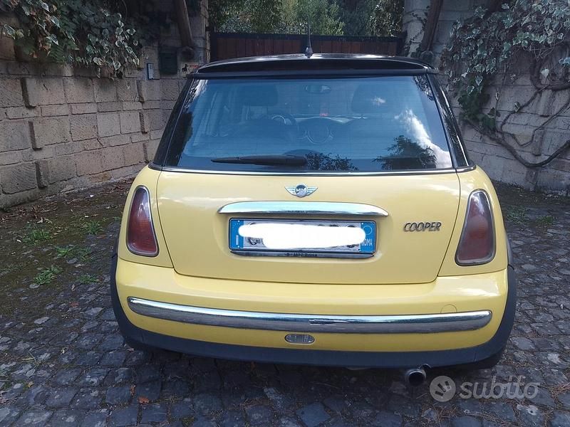 Usata Mini Cooper 116 CV (85 kW) 2002 Giallo Utilitaria