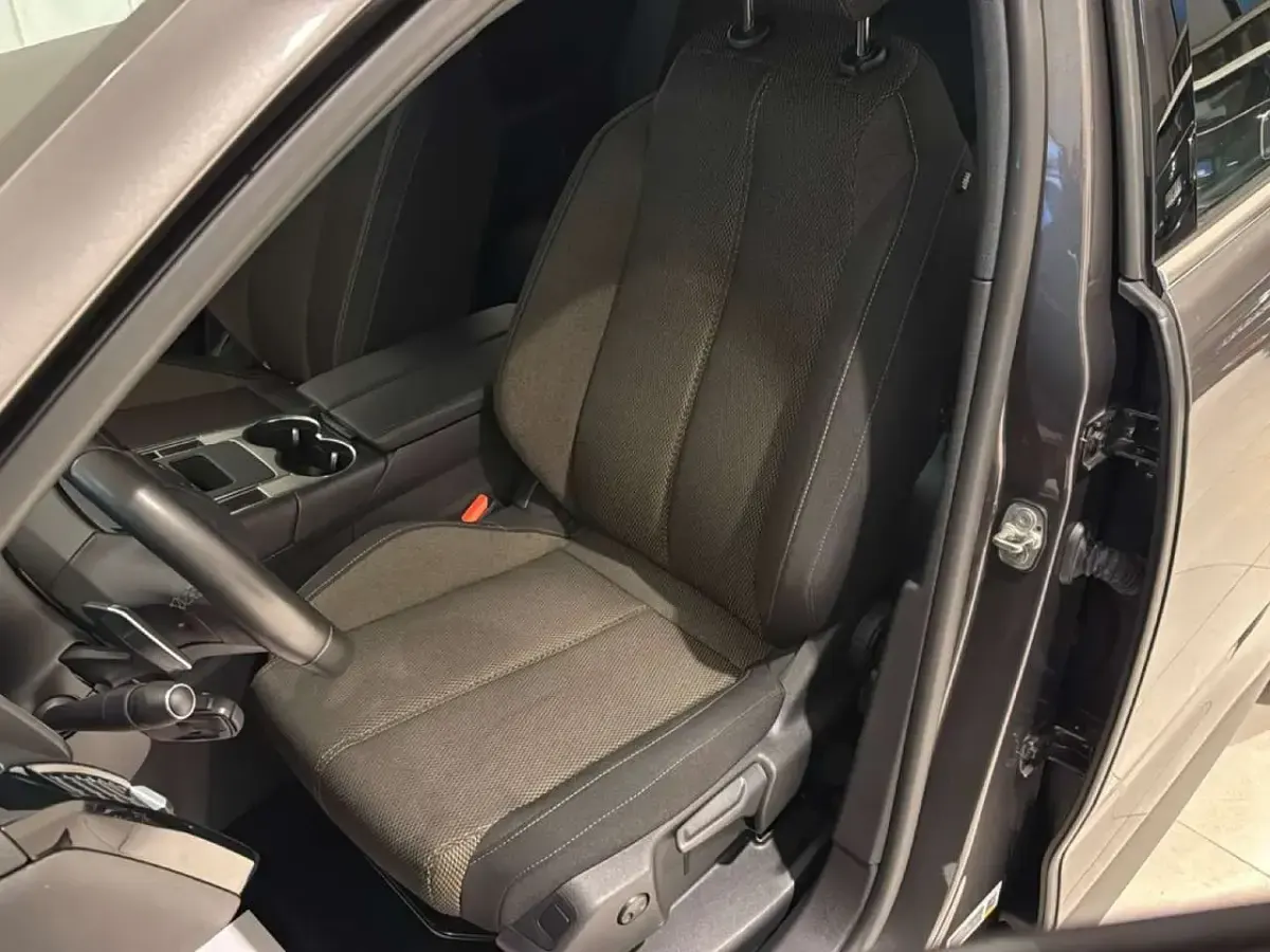 Usata DS Automobiles DS7 Crossback Bastille 131 CV (96 kW) 2023 Grigio SUV