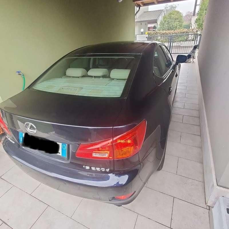 Usata Lexus IS220d Luxury Line 177 CV (130 kW) 2007 Berlina