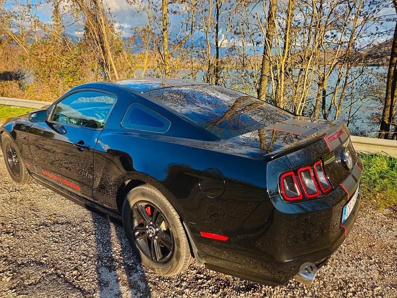 Usata Ford Mustang S 305 CV (224 kW) 2014 Nero Coupé